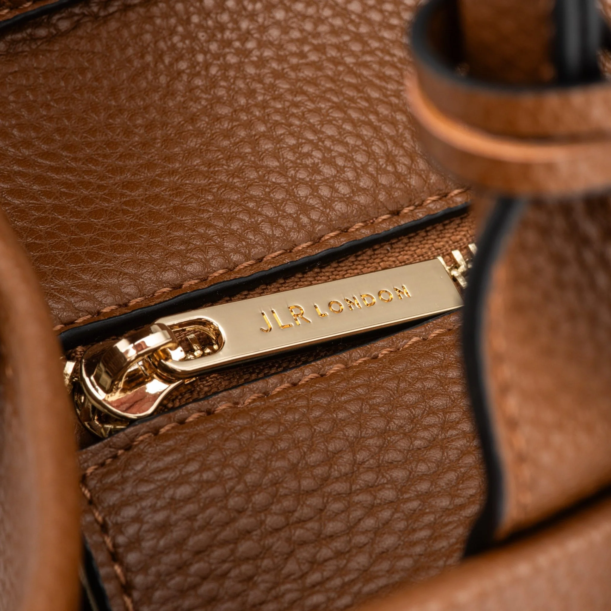 Capri Maxi Tan Luxe Vegan Leather and Raffia Tote Bag -Tan - Image 9