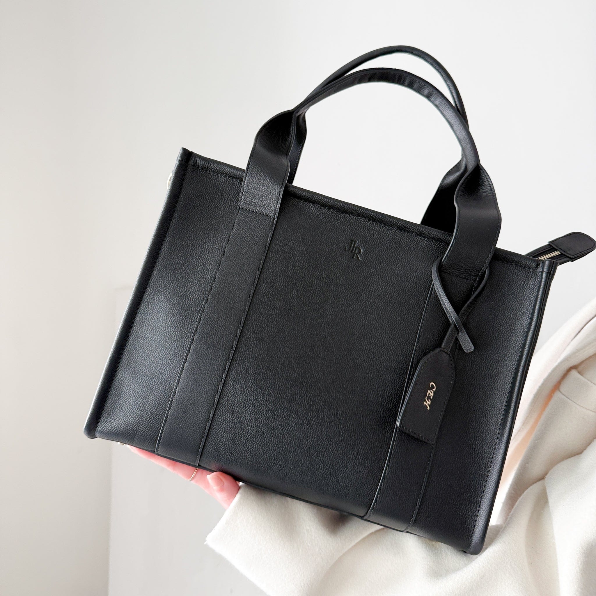 Medium Taylor Luxe Leather Tote Bag- Black - Image 13